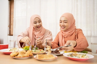 Tips Pola Makan Sehat Saat Puasa Ramadhan, Jangan Asal Kurangi Karbohidrat