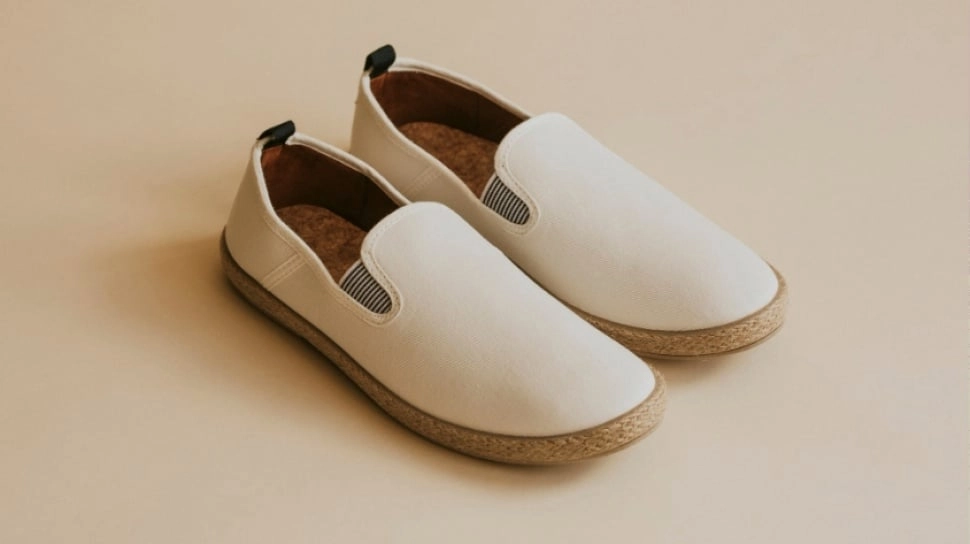 5 Rekomendasi Sepatu Slip On Lokal Berkualitas di Bawah Rp300 Ribuan, Anti Ribet dan Stylish