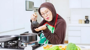 Hukum Mencicipi Makanan saat Puasa, Apakah Membatalkan atau Diperbolehkan Ya?