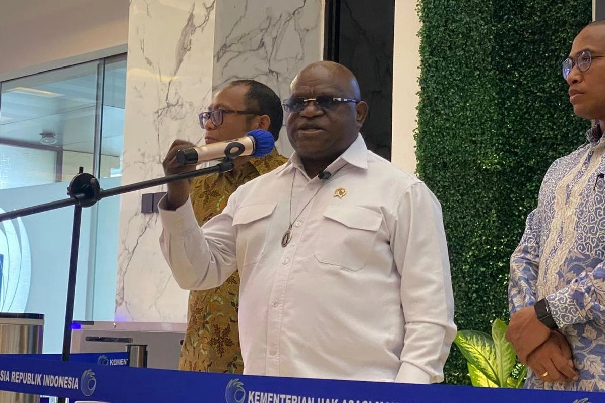 Ketua BEM UGM dan Ibunya Diteror, Natalius Pigai: Saya Pastikan Bukan dari Pemerintah