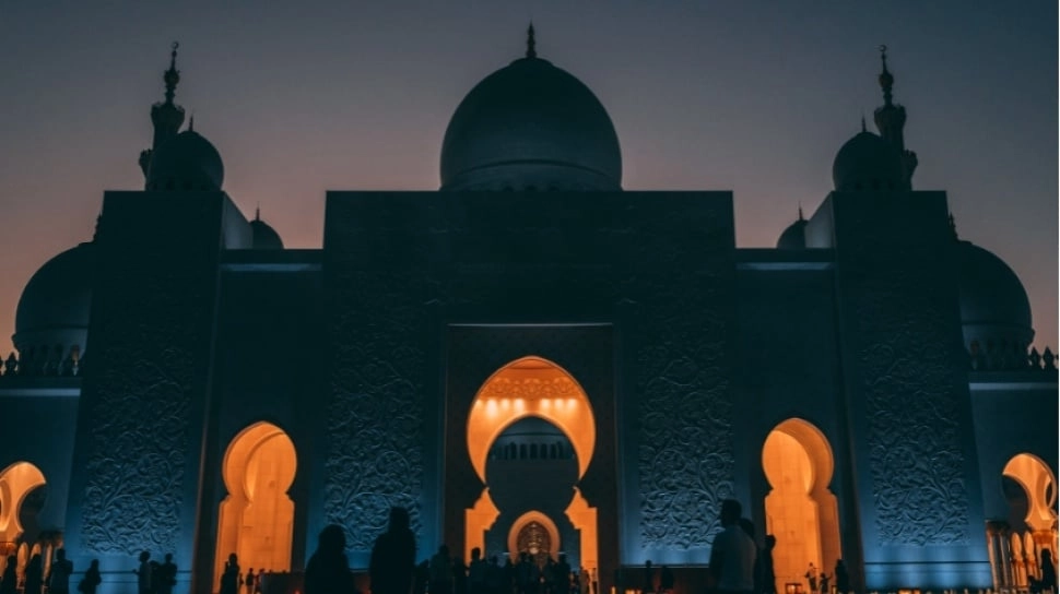 Jam Berapa Buka Puasa Jabodetabek Hari Ini? Ini Waktu Adzan Maghrib Resmi