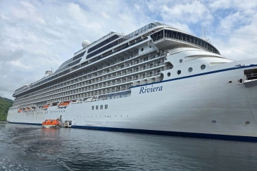 2 Kapal Pesiar Internasional Angkut Ribuan Turis Asing Masuk di Kawasan TN Komodo