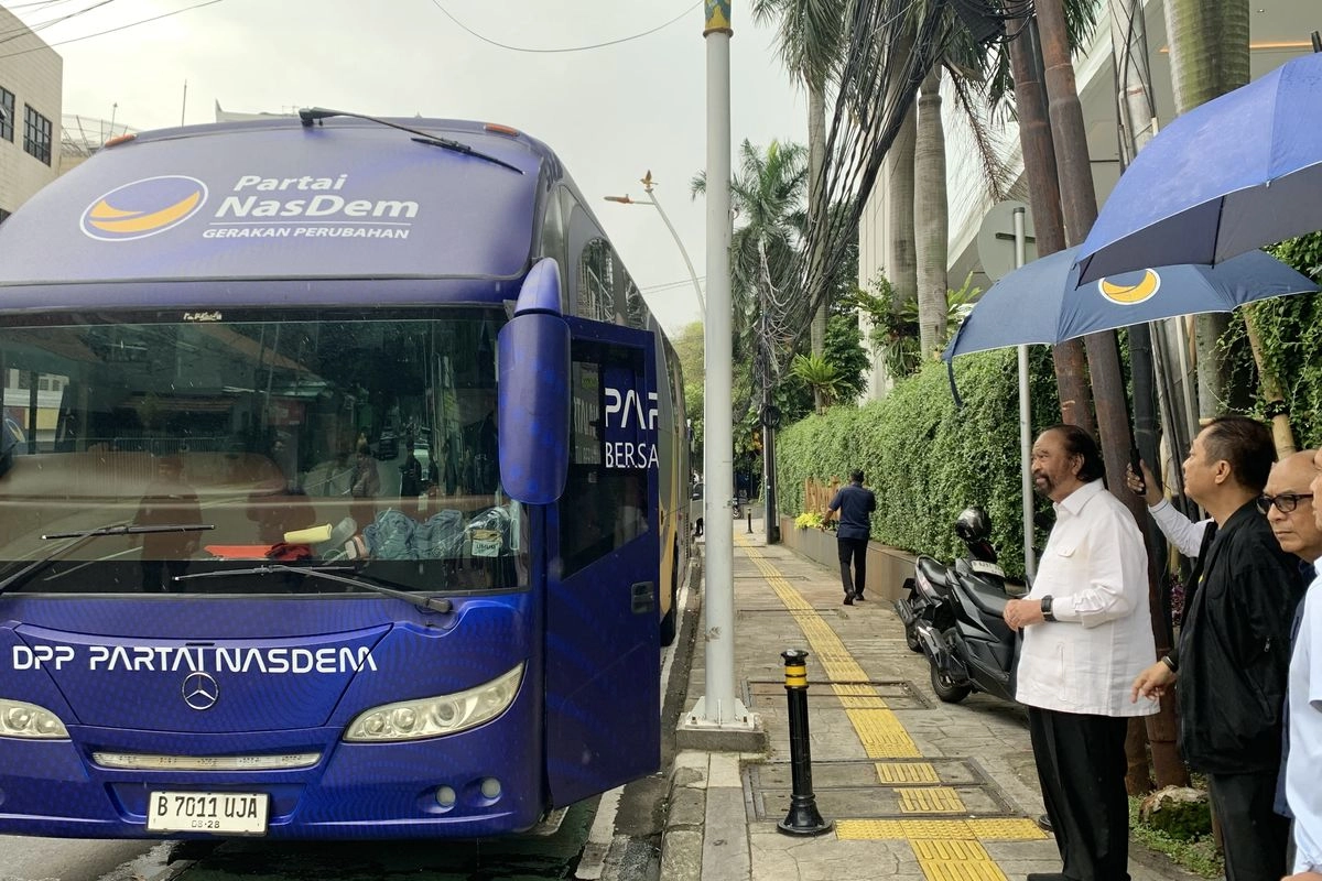 Surya Paloh Lepas Keberangkatan Rombongan Safari Ramadhan, Destinasi Pertama ke Bekasi