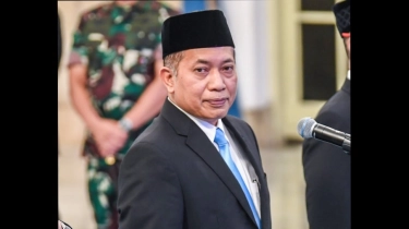 Menkop Ferry Minta Alfamart dan Indomaret Stop Ekspansi Karena Mengancam Koperasi Merah Putih
