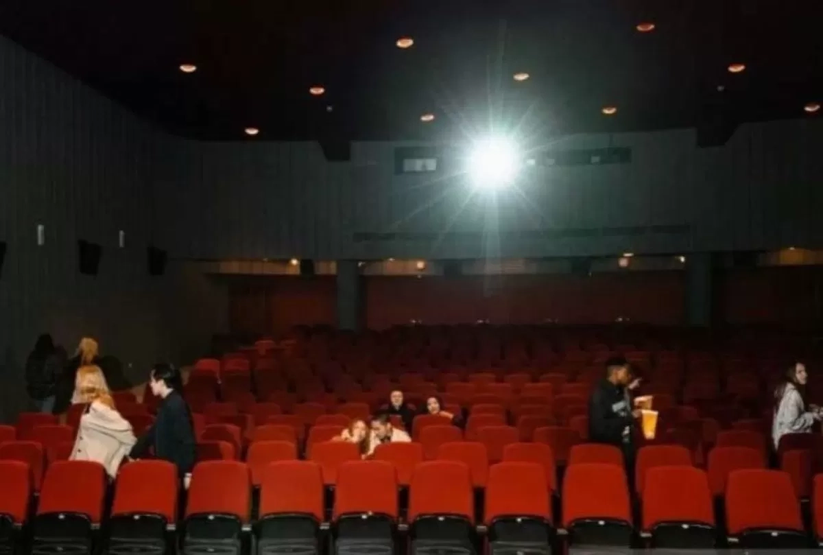 Alfamart Bakal Hadirkan Bioskop Mini, Lokasi Perdana di Wilayah Tangerang Masih Tahap Renovasi