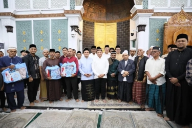 Kasatgas Tito Tutup Kunjungan ke Aceh dengan Shalat Subuh Berjemaah di Banda Aceh