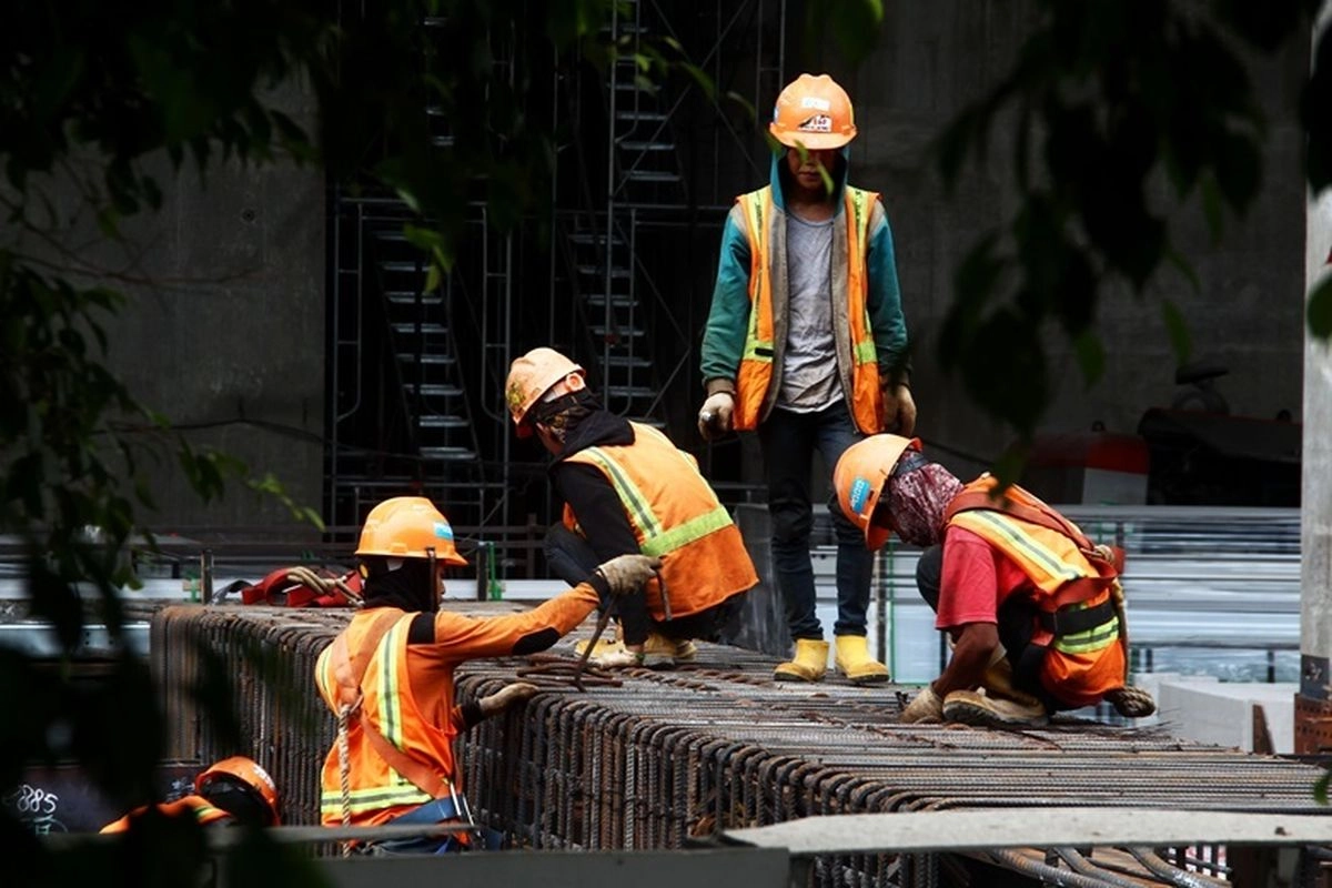 Survei BPS: Mayoritas Pekerja RI Bekerja Lebih dari 35 Jam Seminggu