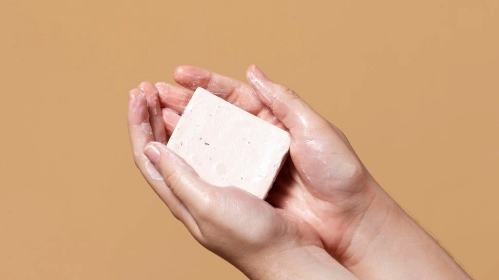 6 Sabun Mandi Batangan Murah Wangi Tahan Lama, Mudah Ditemukan di Alfamart atau Indomaret