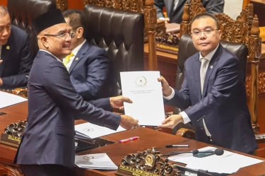 Dasco Minta Pemerintah Tunda Rencana Impor 105 Ribu Mobil dari India