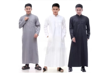 Nyaman dan Stylish, Ini 10 Rekomendasi Jubah Pria Lengan Panjang Premium untuk Lebaran dan Sholat Jumat