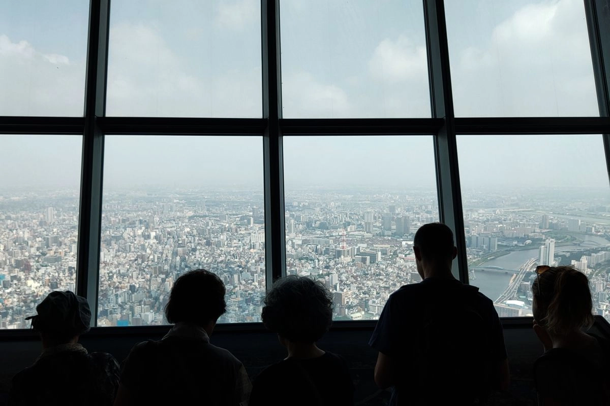 20 Orang Terjebak 5 Jam di Lift Gedung Tertinggi, Pengelola Tawarkan Refund