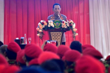 Kapolri Berduka atas Meninggalnya Pelajar di Tual Maluku: Brimob Harusnya Lindungi Rakyat