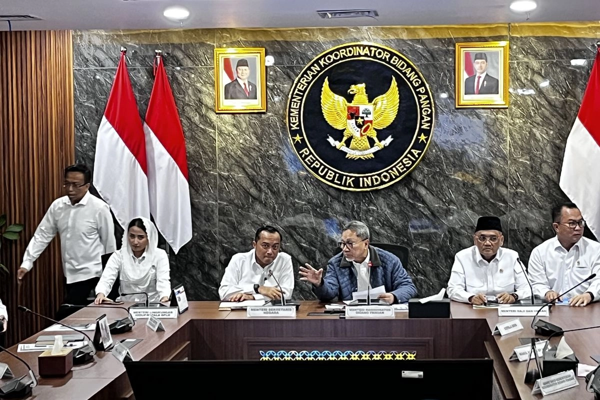 Zulhas Sebut 33 Proyek WTE Cuma Atasi 20 Persen Sampah