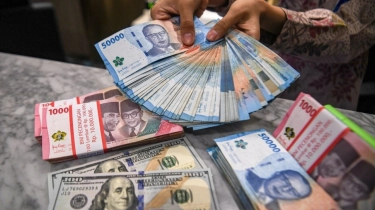 Rupiah Bangkit, Dolar AS Alami Tekanan ke Level Rp16.843