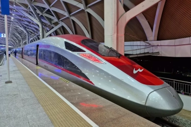 Ekonom Indef: Dengan Okupansi saat ini, Balik Modal Proyek Whoosh Bisa Baru Tercapai 100 Tahun