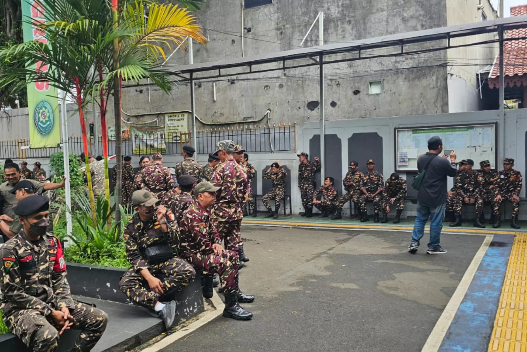 Ratusan Banser Kawal Sidang Praperadilan Eks Menag Yaqut, Pengacara: Solidaritas dan Dukungan Moril