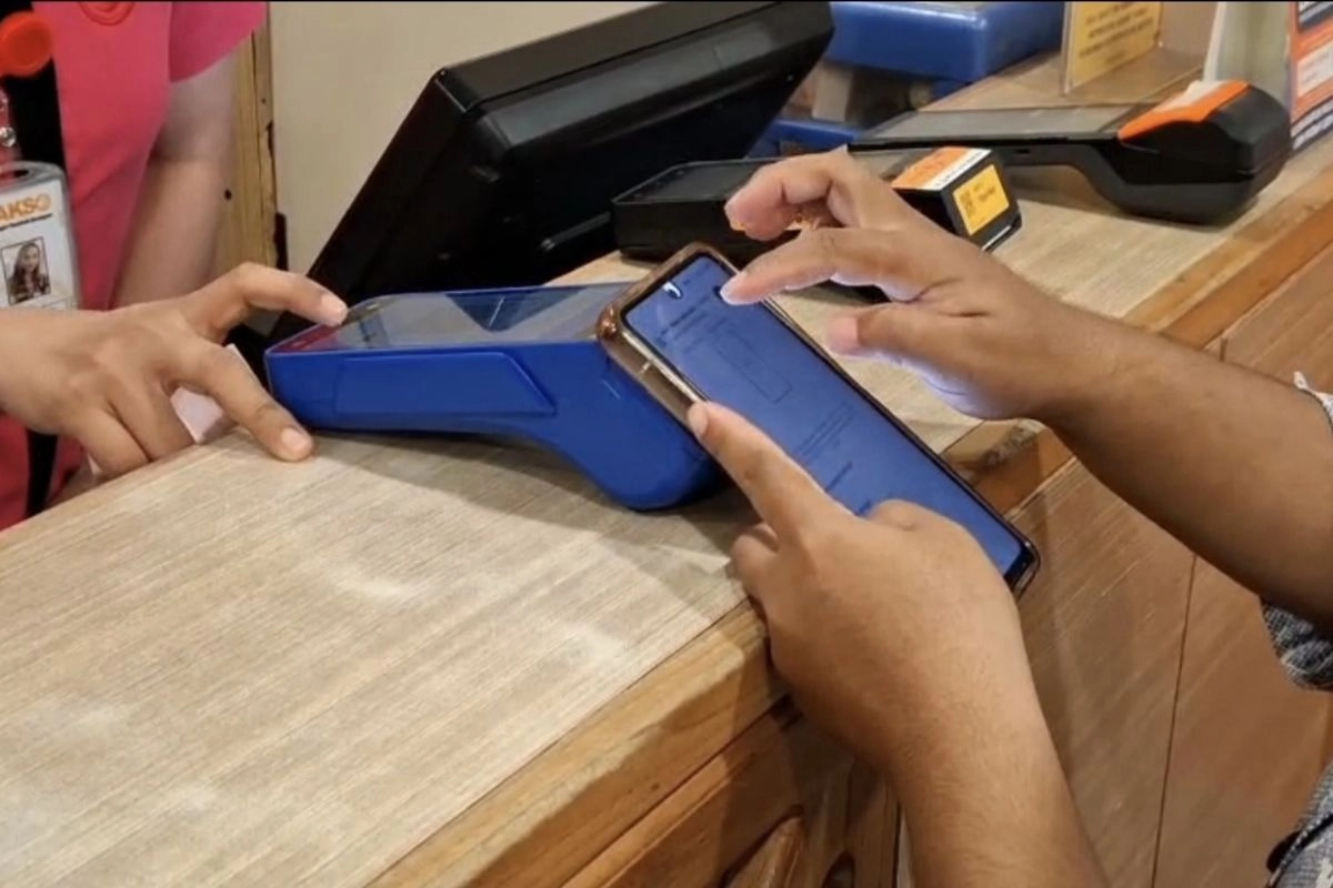 Kenapa iPhone di Indonesia Tidak Bisa QRIS Tap?