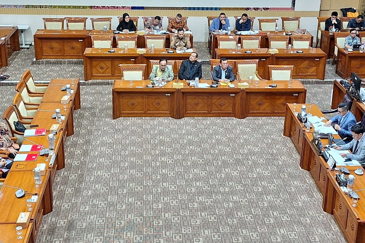 MKMK, DPR, dan Batas Etika Kekuasaan