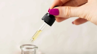 8 Rekomendasi Serum BPOM untuk Memutihkan Wajah Mulai Rp30 Ribuan