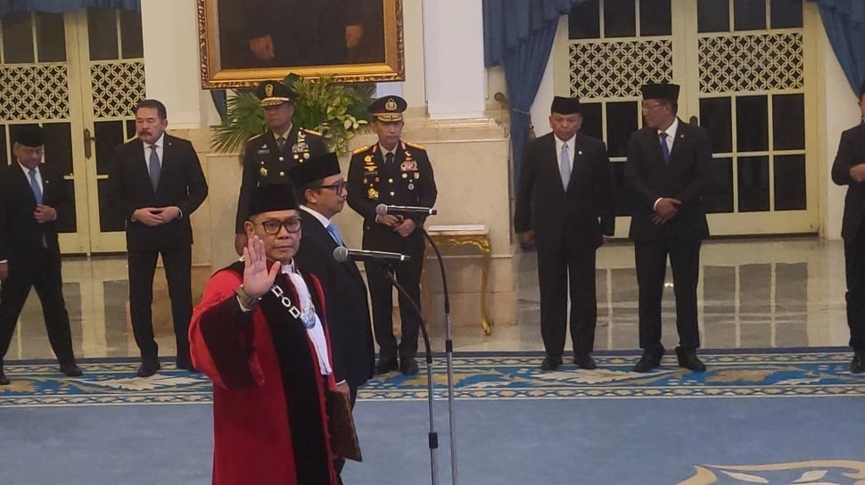 Rekam Jejak Adies Kadir Disorot Usai Jadi Hakim MK, Diduga Sarat Misi Politik DPR dan Golkar?