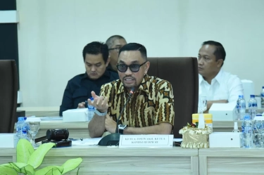 Dukung Kejagung Hentikan Kasus Guru Rangkap Jabatan di Probolinggo, Sahroni: Tidak Perlu Diproses Hukum