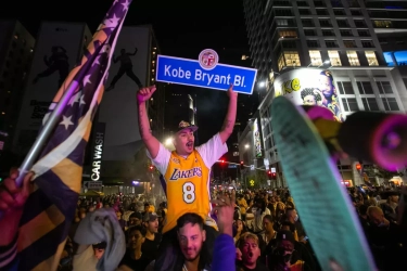 Era Baru Los Angeles Lakers: Harga Tiket Musiman Melonjak Tajam di Musim 2026/2027!