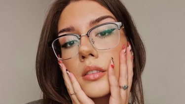 Menabung Tak Lagi Mudah: Dua Kebiasaan Generasi Z yang Diam-Diam Mengubah Cara Pandang tentang Kekayaan