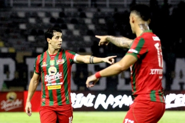 Jadwal Siaran Langsung Persebaya Vs PSM di Super League 2025-2026