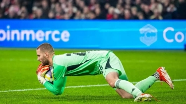 Ambisi Pribadi Maarten Paes: Tak Ingin Diabaikan Pelatih hingga Mau Jadi Kapten Ajax