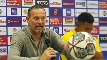 Dejan Antonic Sebut Duel Semen Padang Lawan Bhayangkara FC Lucu Karena VAR Rusak dan Penalti