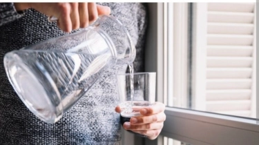 Setop Dehidrasi, Terapkan Aturan 2-4-2 saat Puasa agar Cairan Terpenuhi Tanpa Bikin Begah