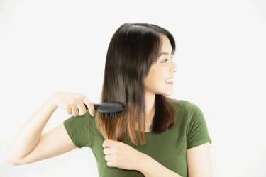 10 Tips Rambut Sehat dan Berkilau Alami dari Para Ahli
