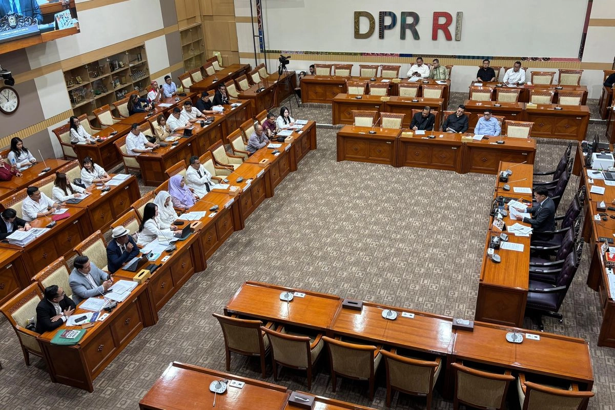 Ditemani Hotman Paris, Ibu ABK Sea Dragon yang Dituntut Mati Cari Keadilan ke DPR