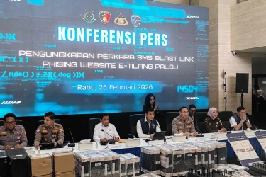 Kejagung Perpanjang Penahanan 5 Tersangka Sindikat Penipuan SMS E-Tilang