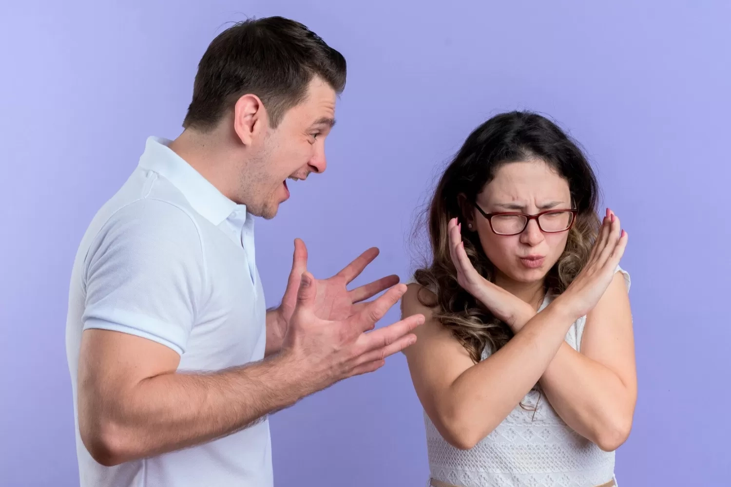 Jika Seorang Pria Diam-Diam Mulai Kehilangan Cinta, Perubahan Ini Akan Terlihat Jelas: 11 Sikap yang Menandakan Hatinya Tak Lagi Sepenuhnya Ada