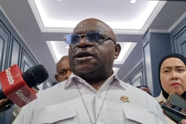 Natalius Pigai Jawab Mahfud soal MBG: Pelanggaran HAM Hanya Melalui Keputusan Pengadilan