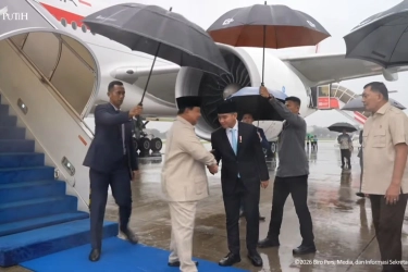 Prabowo Tiba di Indonesia Usai Kunker ke AS hingga UEA, Disambut Gibran