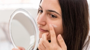 6 Pelembap Wardah yang Ampuh untuk Kulit Kering dan Kusam Usia Matang