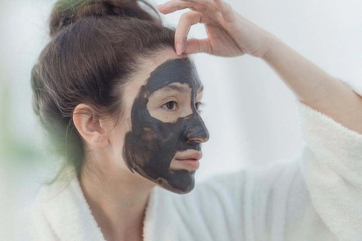 5 Rekomendasi Masker Peel Off, Bantu Bersihkan Pori dan Cerahkan Kulit