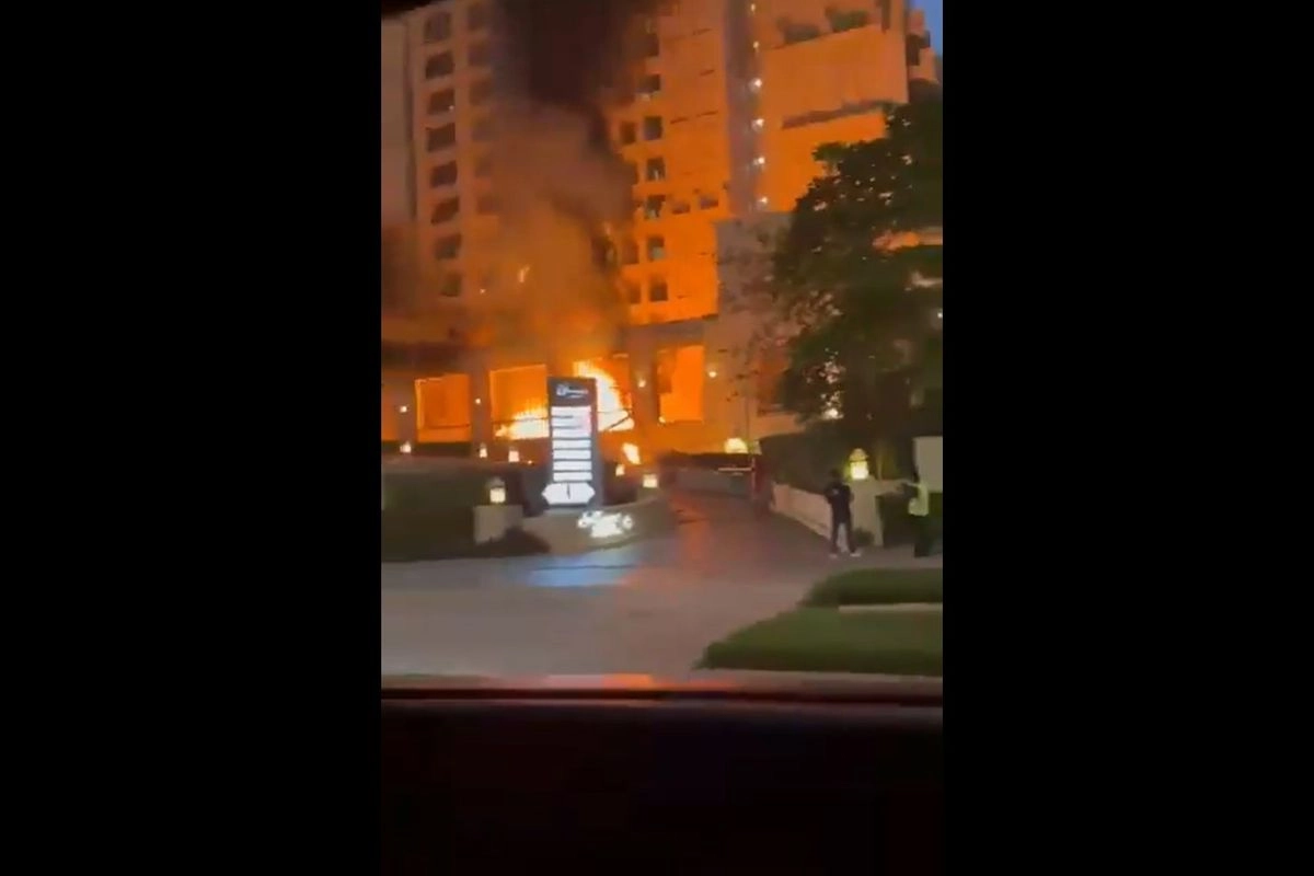 Hotel Dubai UEA Diduga Kena Rudal Iran, Picu Kebakaran Besar