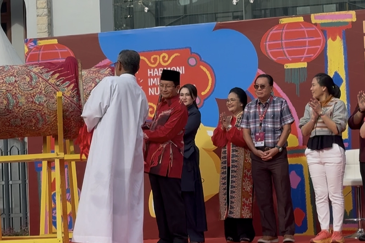 Menag Nasaruddin hingga Gubernur Sherly Pukul Bedug Buka Pawai Imlek Nusantara 2026