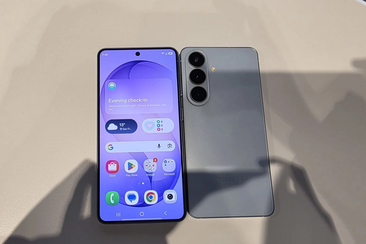 Perbedaan Spesifikasi Samsung Galaxy S25 Vs Galaxy S26