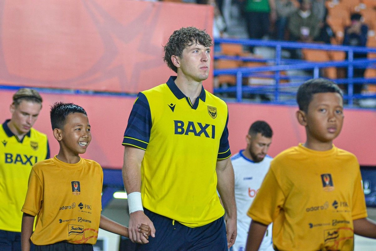 Ole Romeny di Bangku Cadangan Saat Oxford United Raih Kemenangan