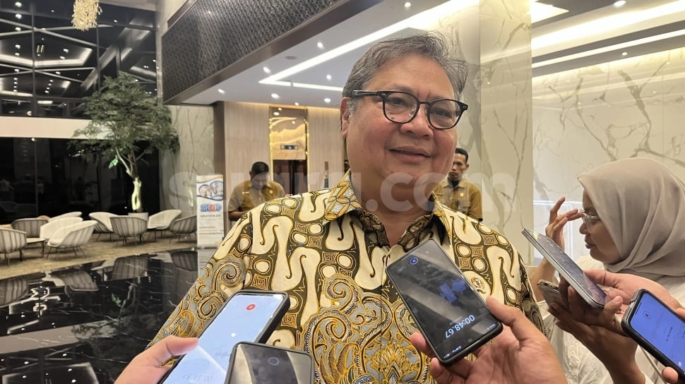 Siasat Airlangga Hadapi Gejolak Timur Tengah: Defisit APBN Tetap di Bawah 3%, ASN Bakal WFH?