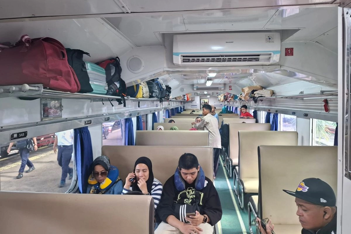Jadi Andalan Warga Sumatera, KA Rajabasa Angkut 53.000 Penumpang Saat Libur Lebaran