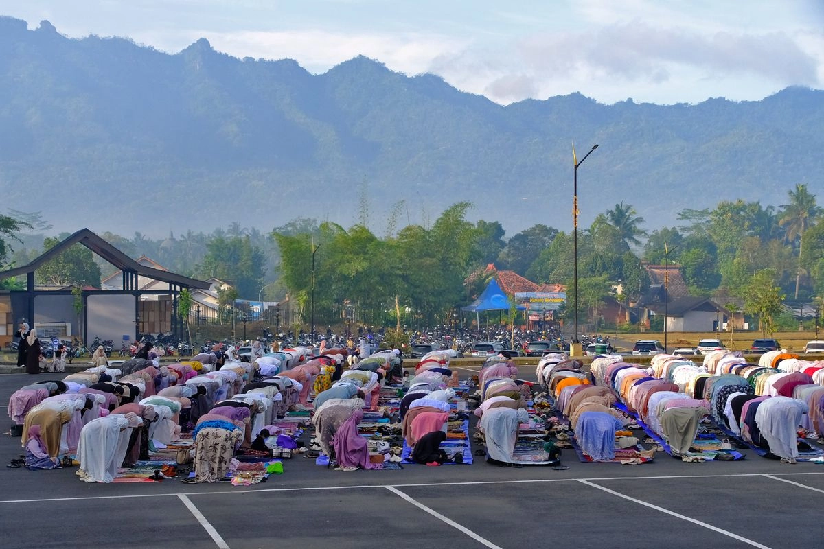 Perbedaan Idul Fitri dan Mahkamah Sains