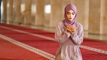 Jangan Biarkan Iman 'Drop', 7 Tips Menjaga Semangat Ibadah Tetap On Fire setelah Ramadan