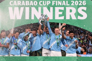 Guardiola Pecahkan Rekor Alex Ferguson Usai Bawa Man City Juara Piala Liga Inggris
