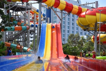 Libur Lebaran di Atlantis Ancol, Ada Water Games hingga Fly Board Show