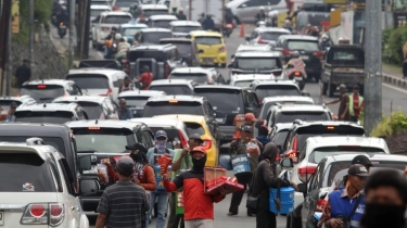 Kepadatan Kendaraan Menuju Puncak Bogor Meningkat 50 Persen, Satu Arah Diberlakukan Sejak Pagi
